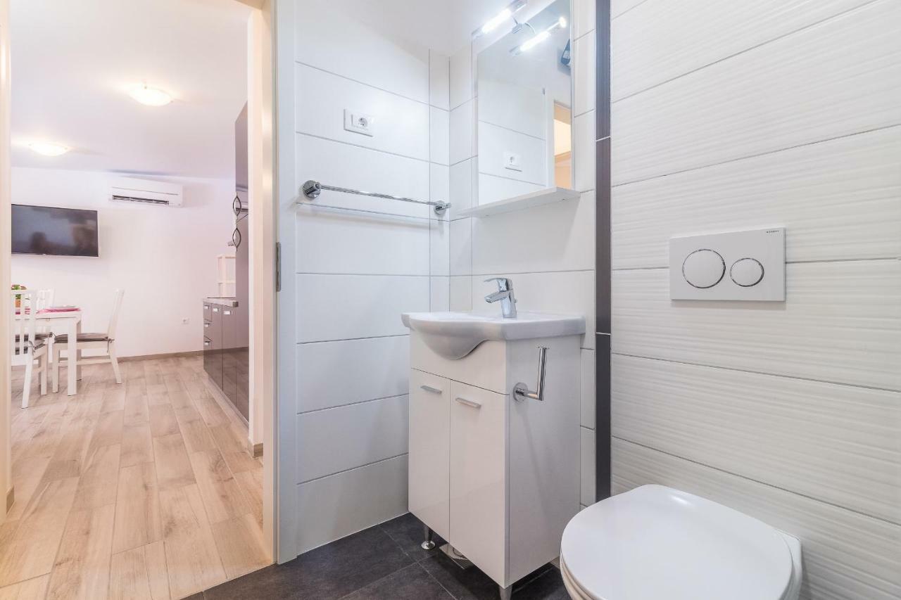 Apartment Taja Liznjan Luaran gambar