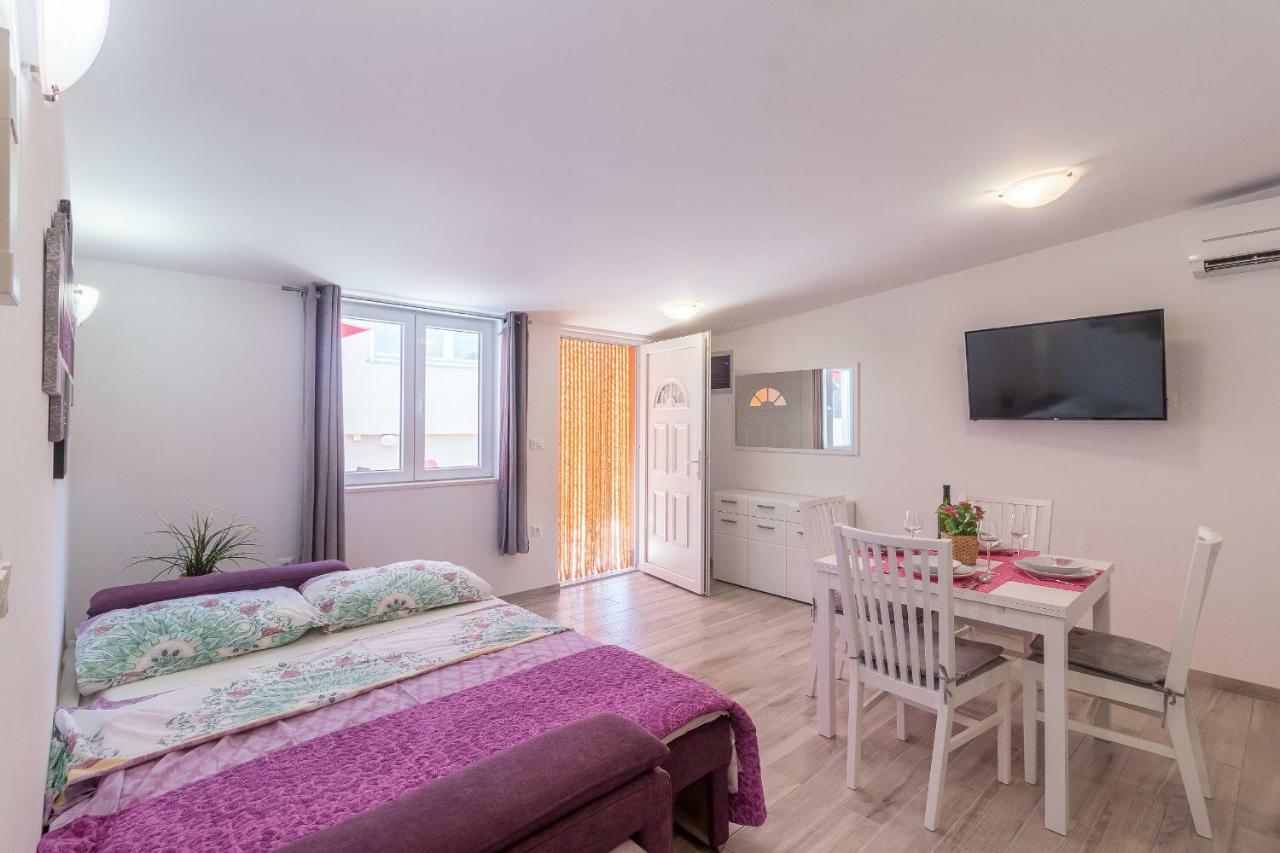 Apartment Taja Liznjan Luaran gambar