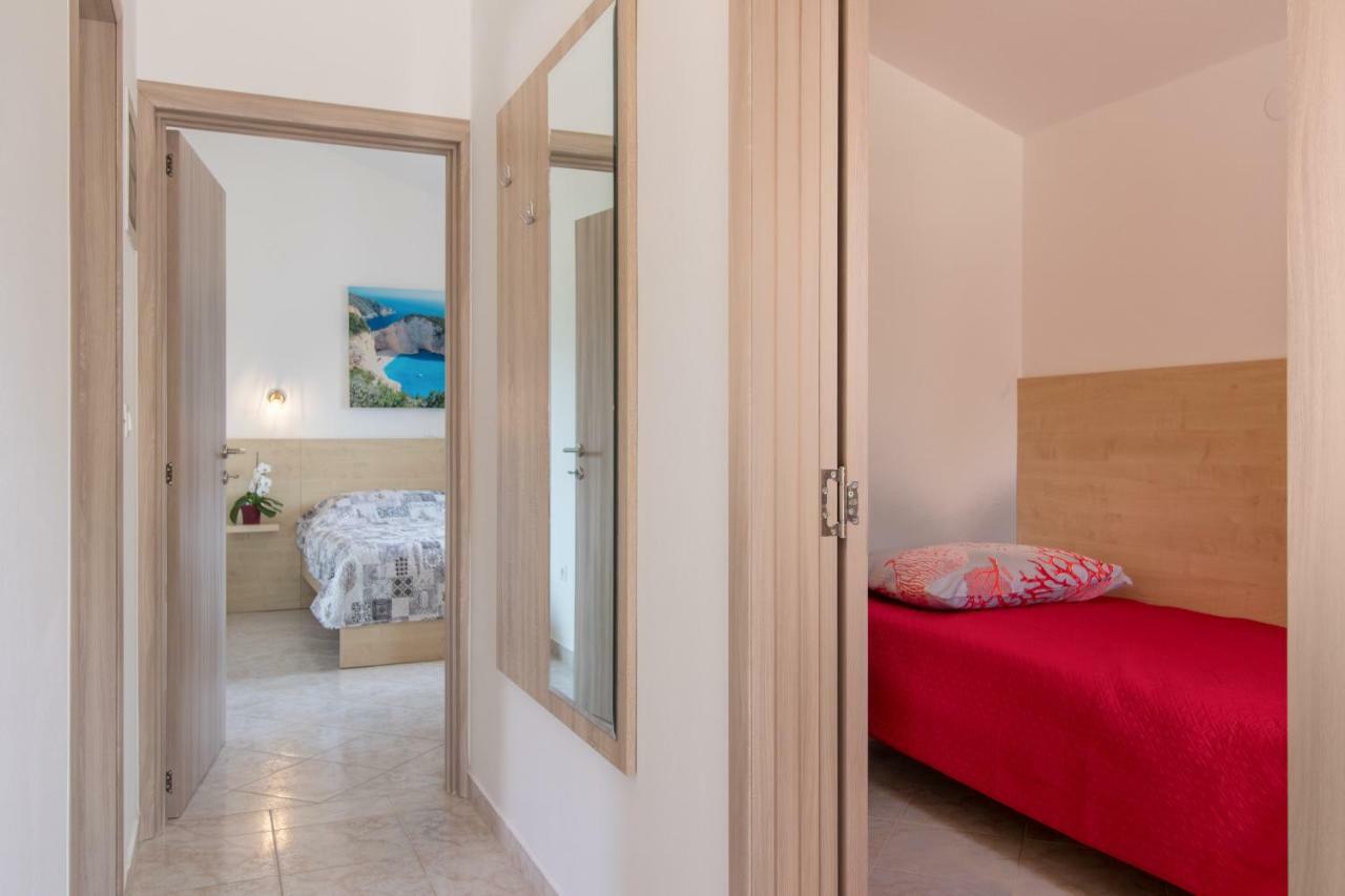 Apartment Taja Liznjan Luaran gambar