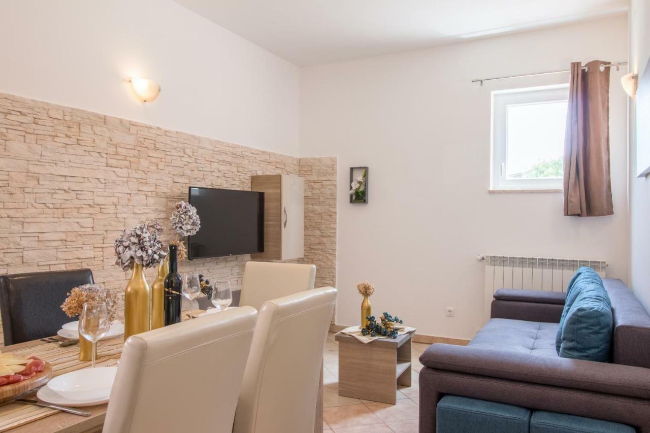 Apartment Taja Liznjan Luaran gambar
