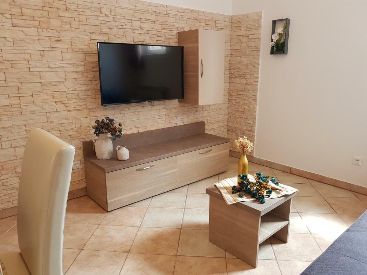 Apartment Taja Liznjan Luaran gambar
